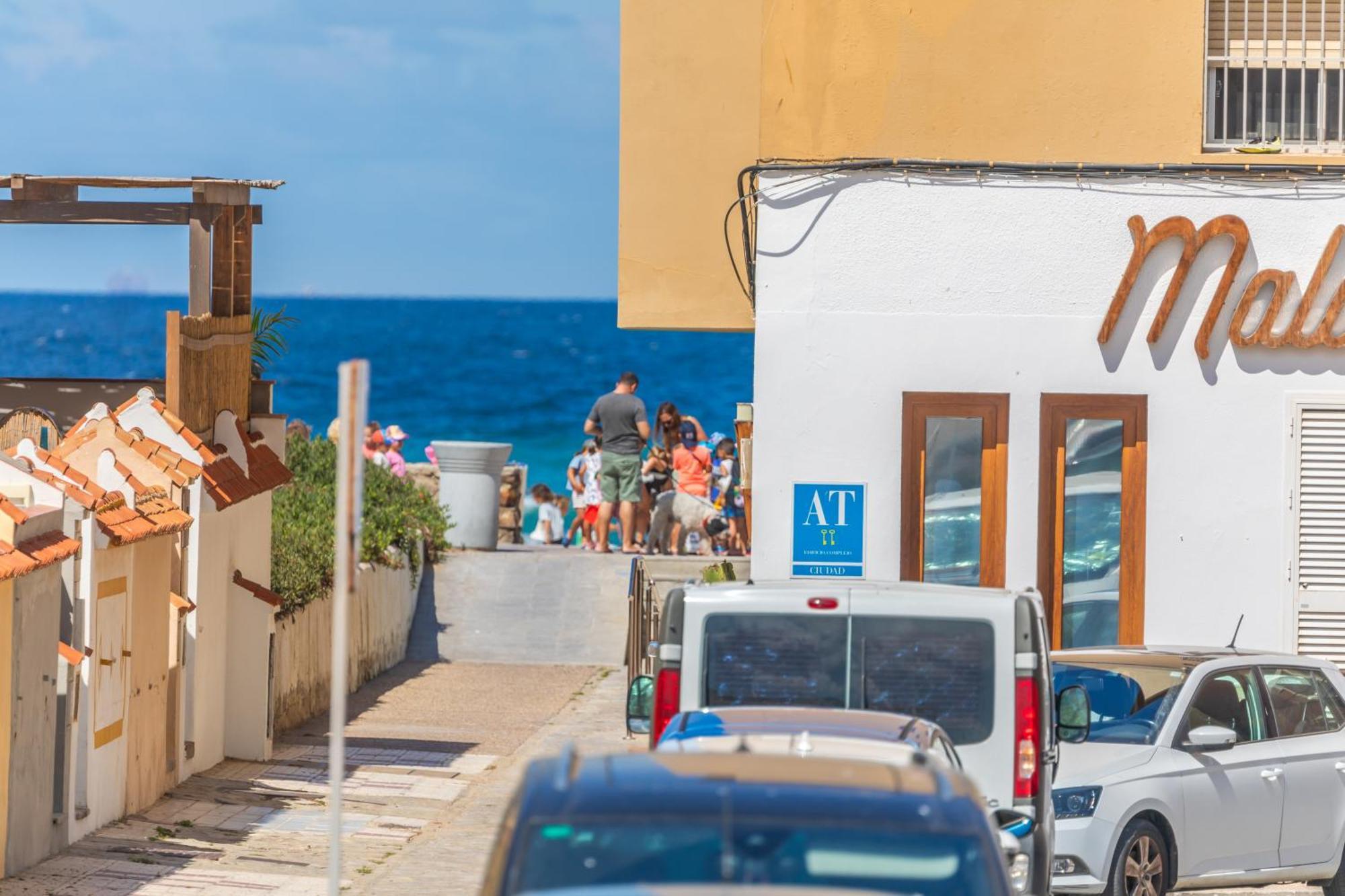 Malabau Beach House タリファ エクステリア 写真