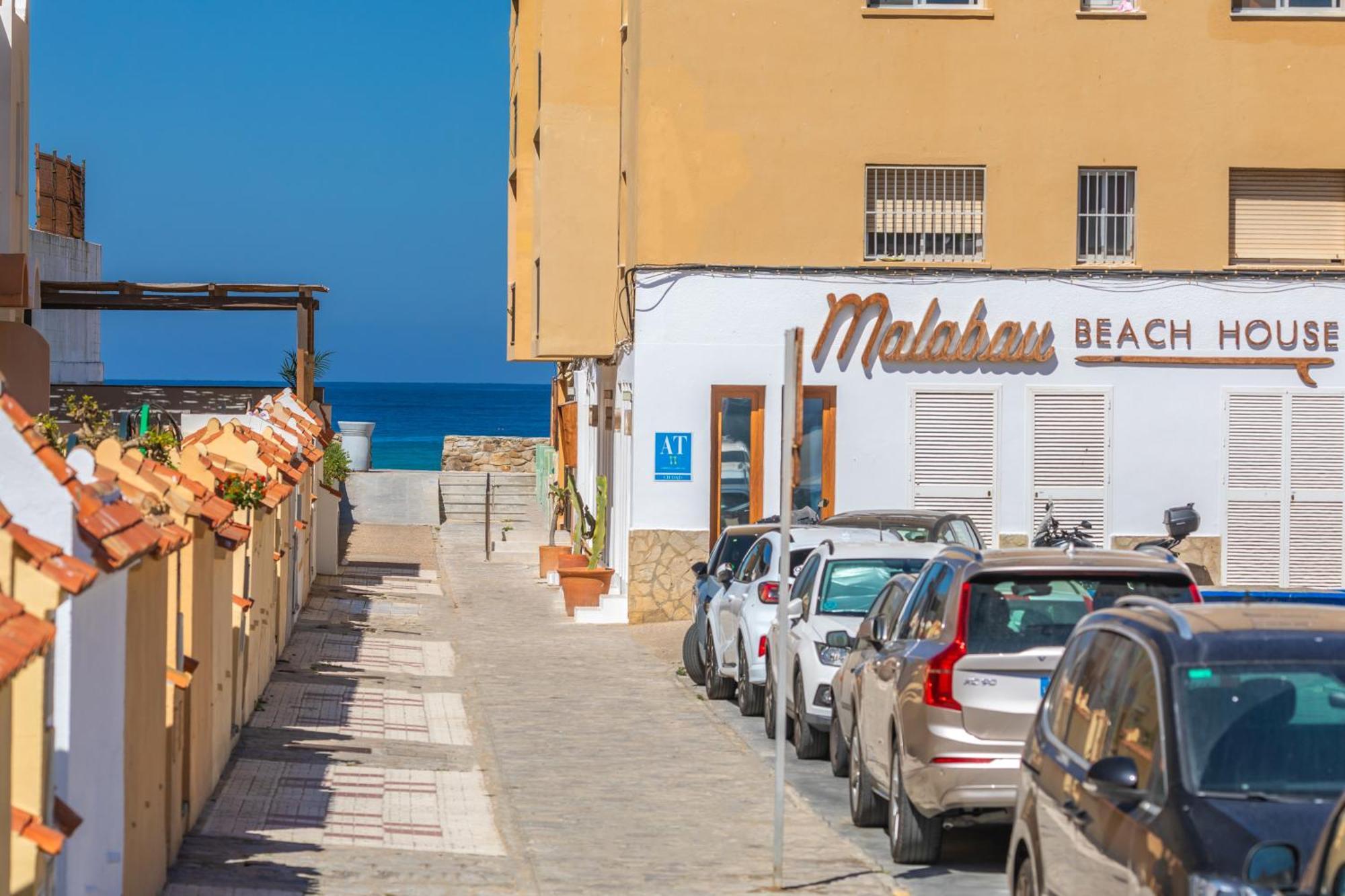 Malabau Beach House タリファ エクステリア 写真